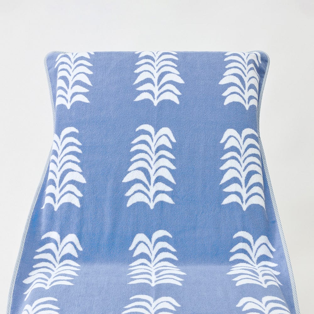 Pool Lounge Cover - Image 37