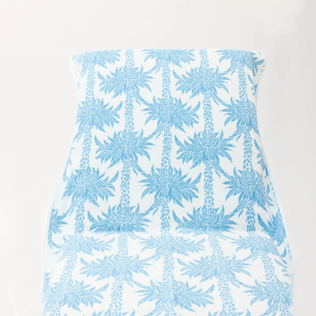 Pool Lounge Cover - Image 53