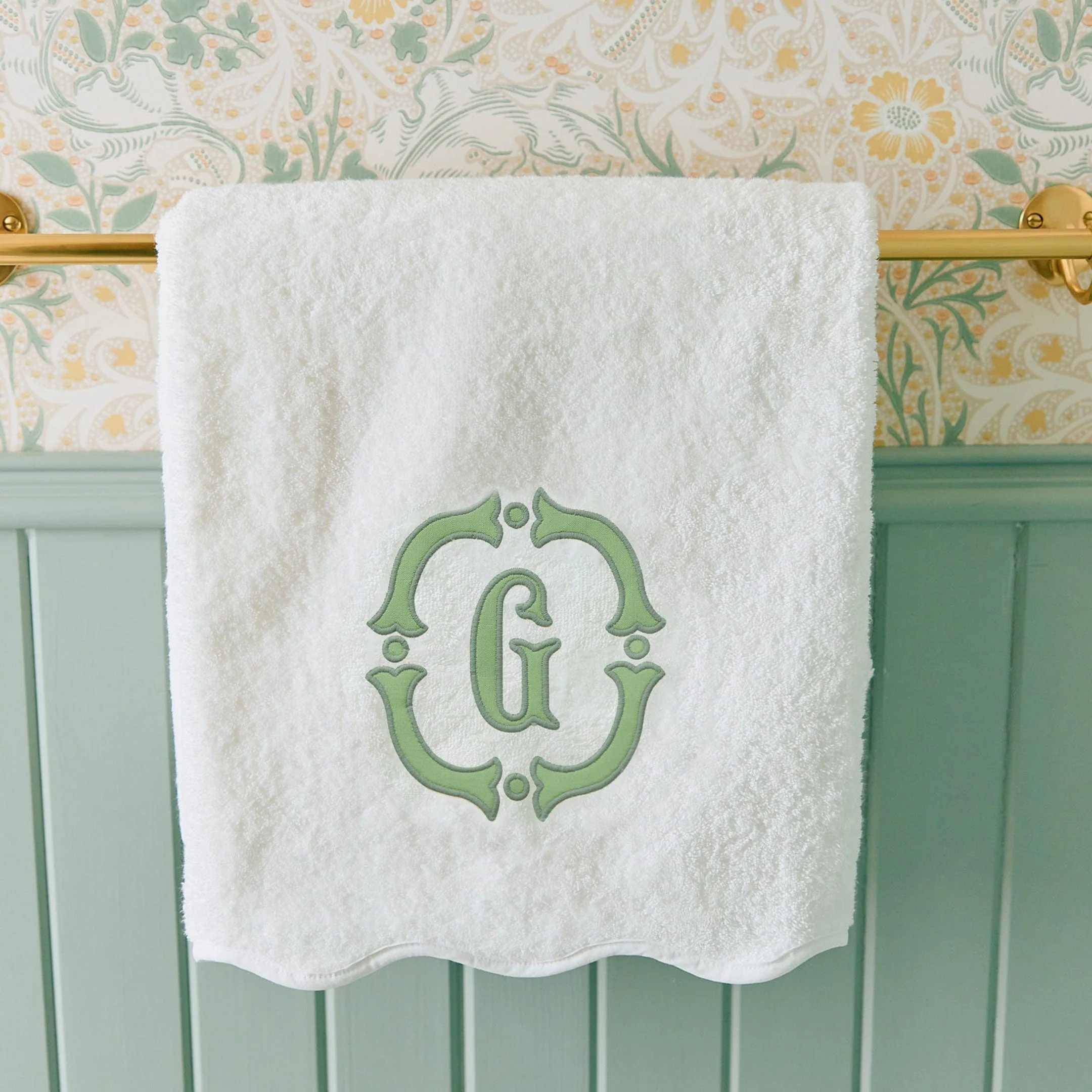 Scallop Bath Towel - Image 18